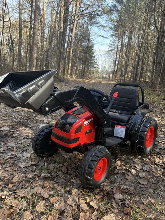 Traktor na akumulator pojazd elektryczny