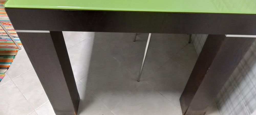 Mesa de cozinha ou sala