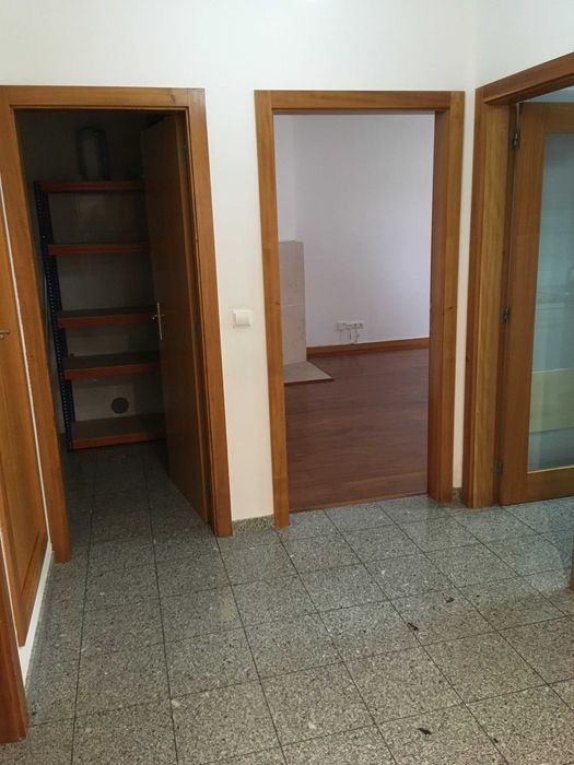 Apartamento T3 usado com garagem, Glicínias, Aveiro