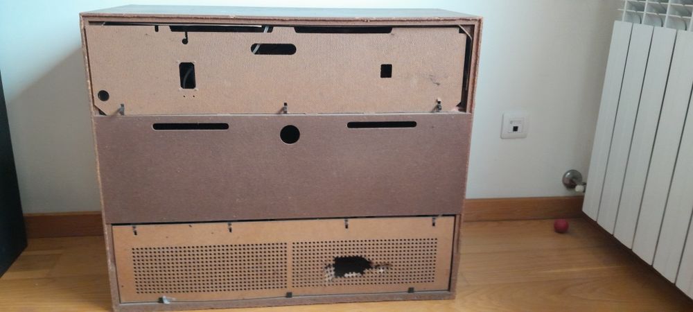 RELÍQUIA! Móvel rádio/ gira discos  Grunding para restaurar