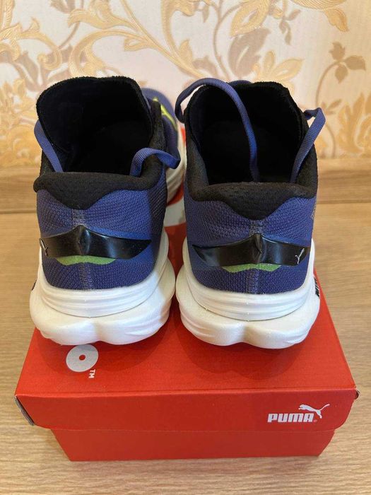 Бігові кросівки чоловічі Puma Deviate NITRO 3