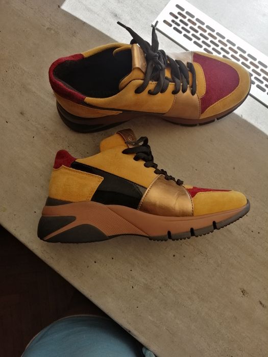 Кросівки 37 р  Tamaris