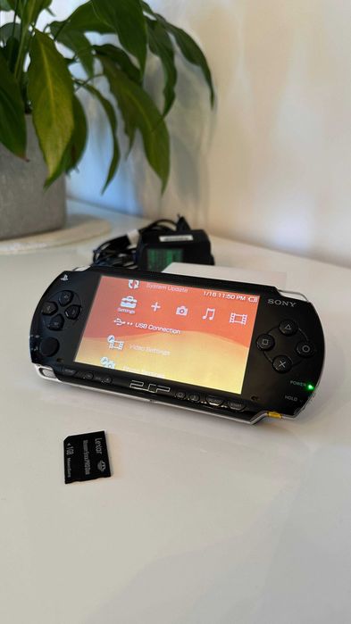 Sony PSP 1000 Desbloqueada + Carregador + Cartão Memória