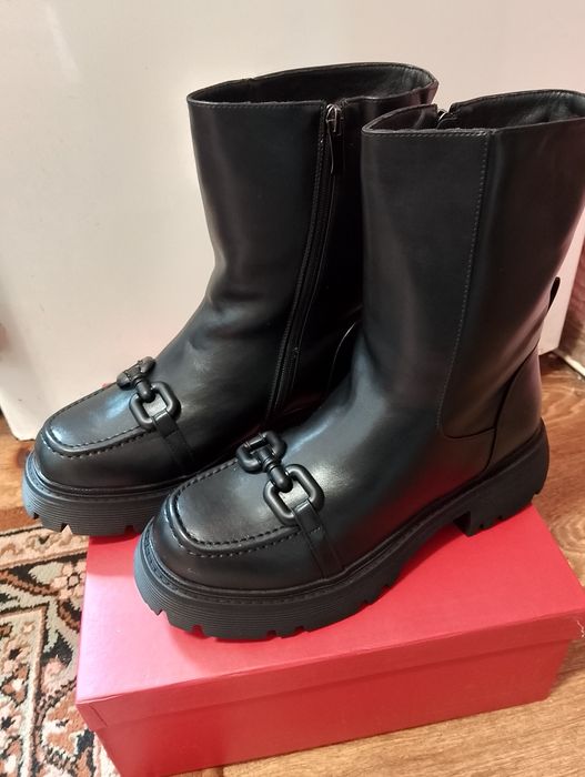 Женские сапоги зимние  кожаные