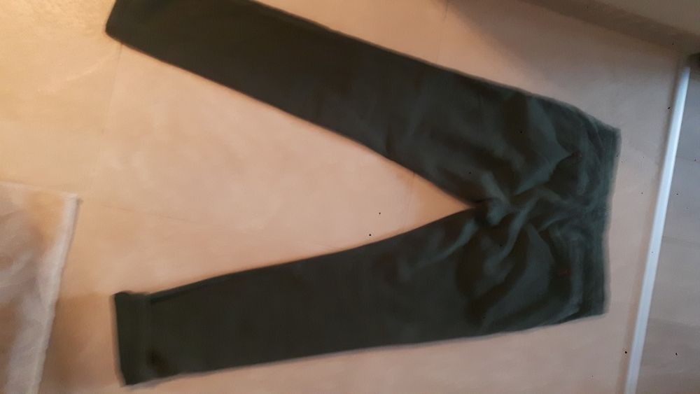 Rurki Hilfiger. 32/34