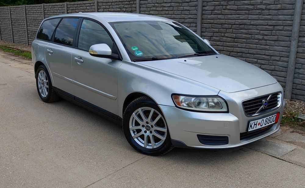Volvo V50