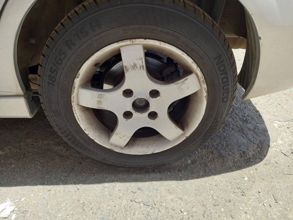 Cinto De Segurança Traseiro Central Nissan Almera N16E