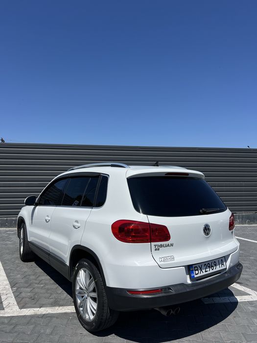 Volkswagen Tiguan 2016 2.0 бензин автомат