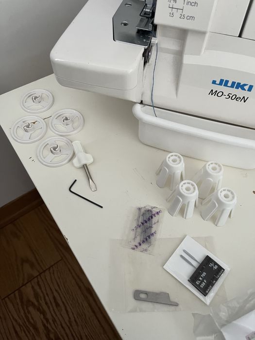 Maszyna do szycia - Owerlok Juki MO-50eN