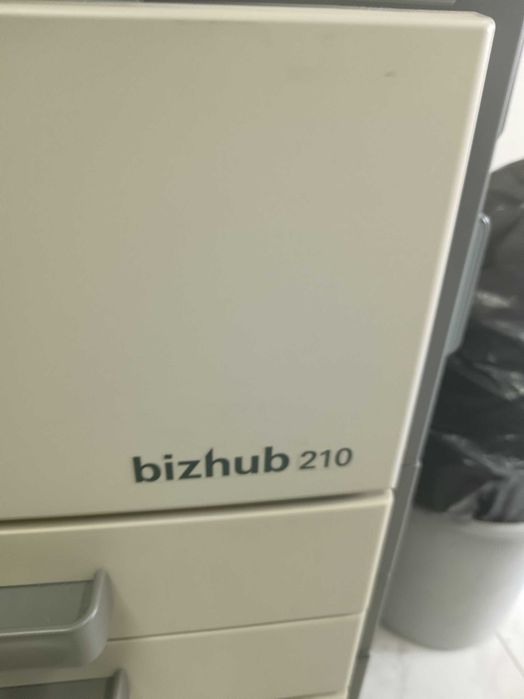 Fotocopiadora Konica Minolta Bizhub  210
