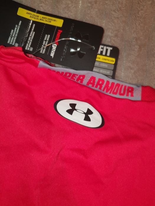 Футболка Under Armour.
