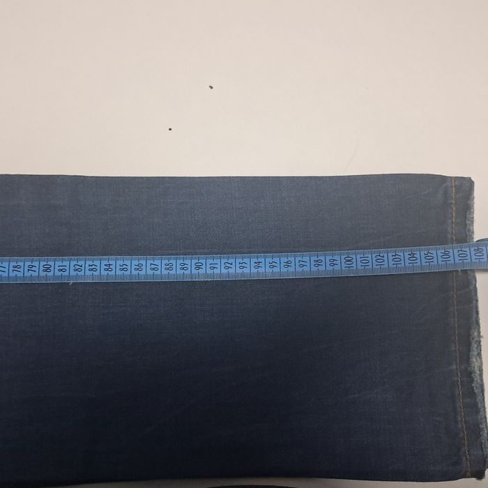 Фирменные джинсы