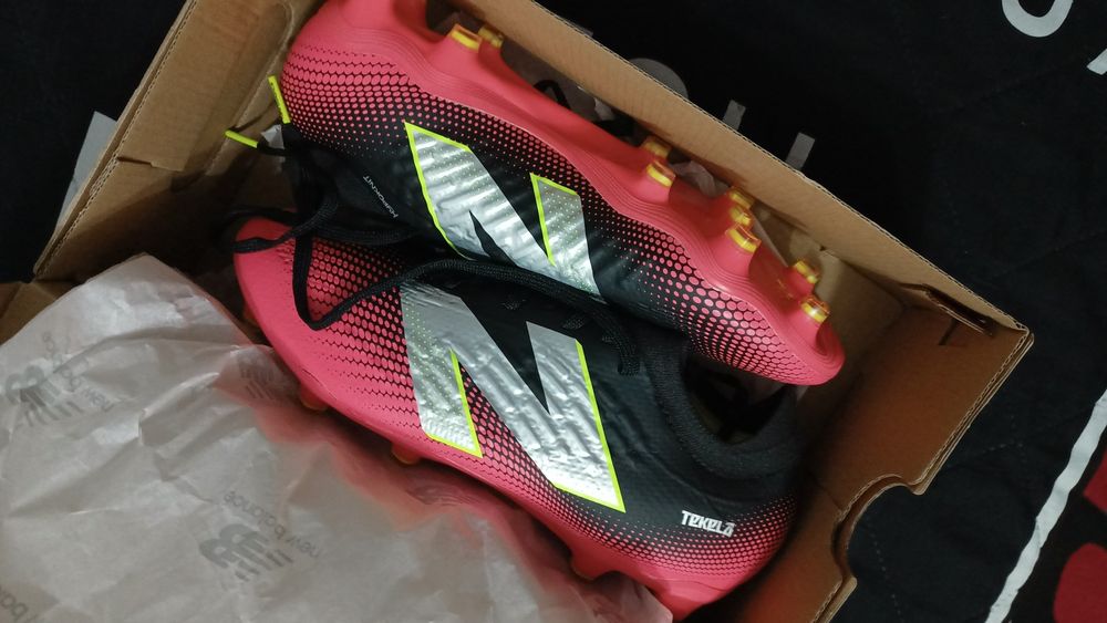 Buty korki półprofeski New balance tekela.