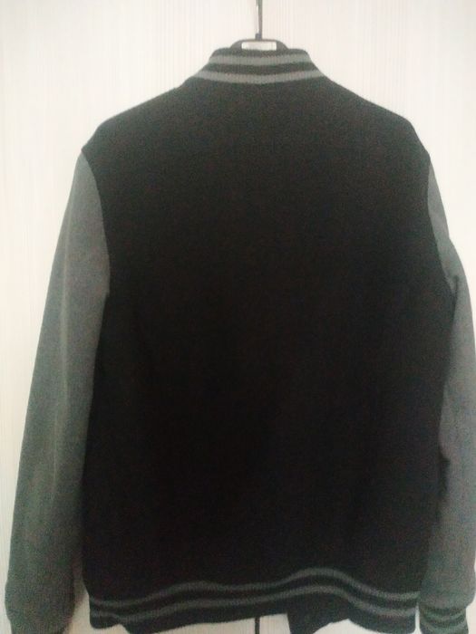 Продам куртку бомбер Bershka Испания # размер S