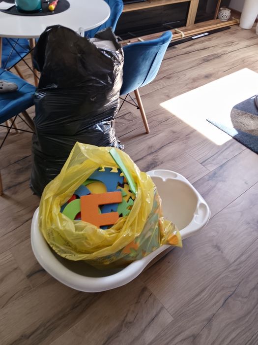 Oddam ciuszki wanienkę mate  za paczkę chusteczek Dada zielonych