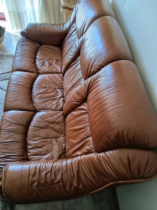 3 Sofás de couro