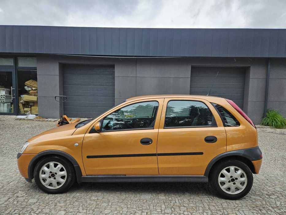 Opel Corsa  * 2003r. * 1.2 benzyna * klima * nowy przegląd
