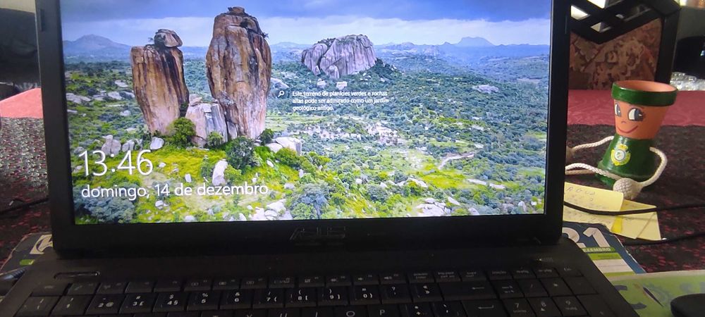 Portátil asus, como  nas fotos. Foi trocado o teclado.  Segue com  w10