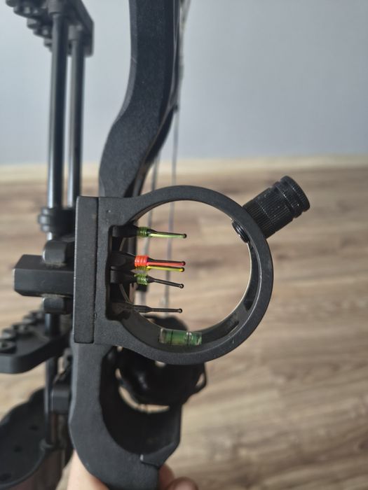 Łuk bloczkowy  Diamond Archery 70 LBS