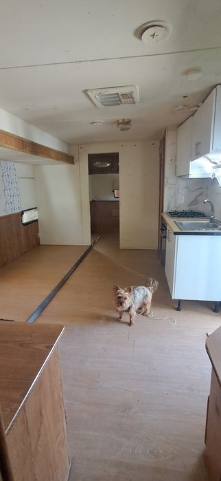 Alugo casa pré-fabricada