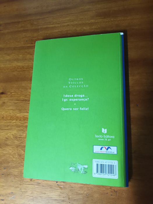 Livro de Eduardo Martins Nenhum Homem Rico É  Feio