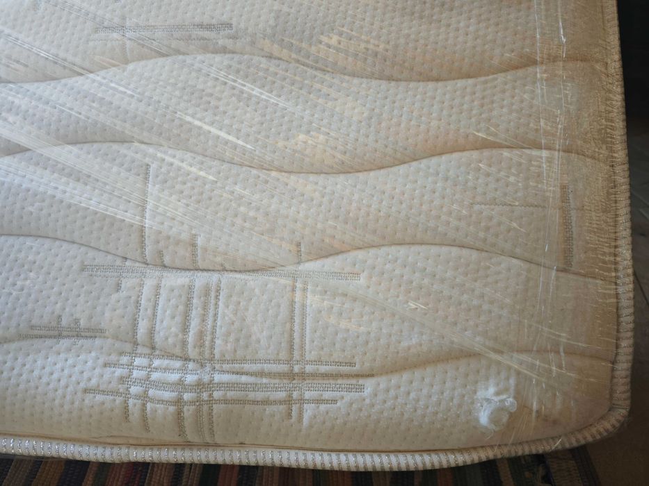 Colchão adriático 200x090 cm Mola Ensacada+ Viscoelástico