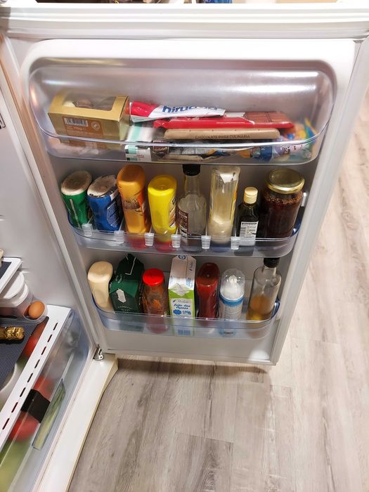 Frigorífico marca Indesit A+ em muito bom estado e a funcionar