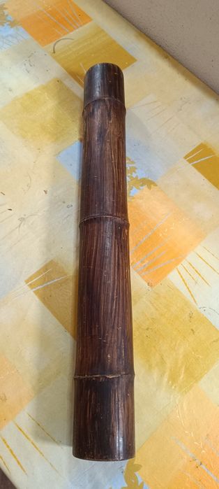 Vela em bambu altura  75 cm diâmetro 9 cm