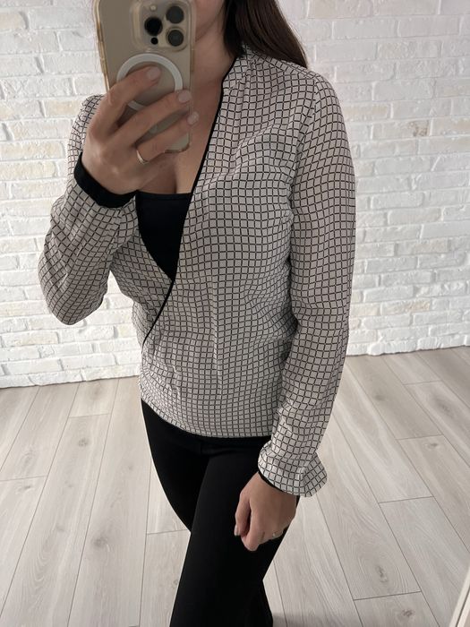 Bluzka Reserved XS w kratkę biało czarna