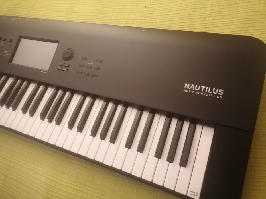 Sintetizador Korg Nautilus 73 como novo