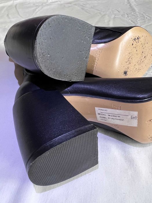 Босоніжки Prego на підборах