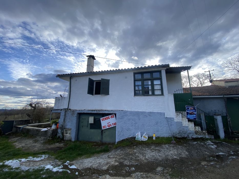 Moradia em Salgueiros ,Vinhais