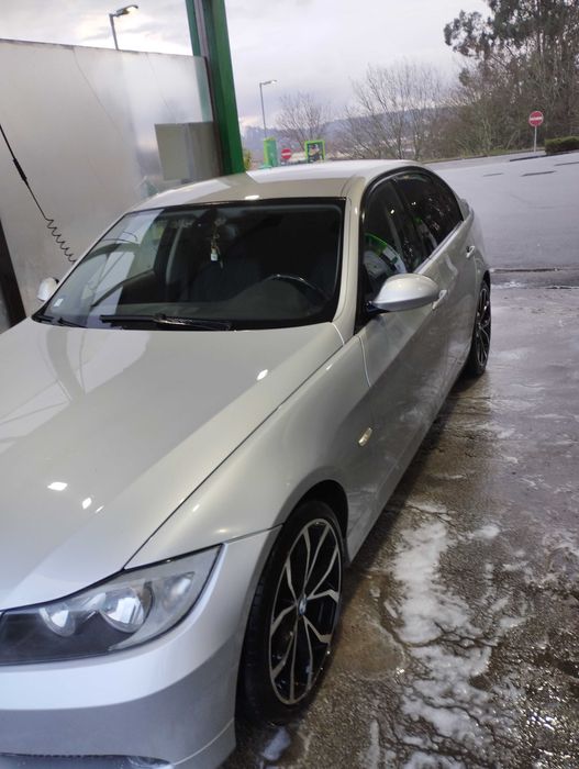 BMW e90 320d 163cv  2006