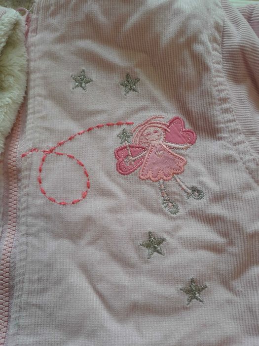 Zestaw 13 sztuk ubranek w rozmiarze 80 dla dziewczynki