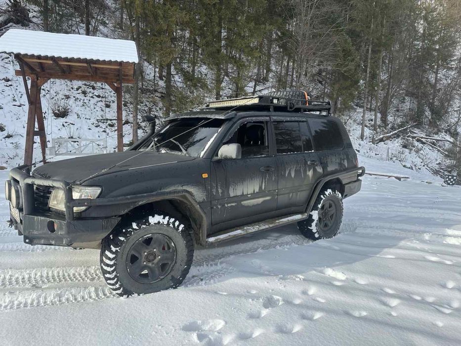 Toyota land kruiser 100