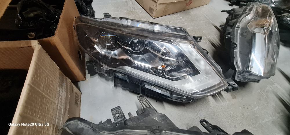Nissan Rogue x-trail фари передні full led