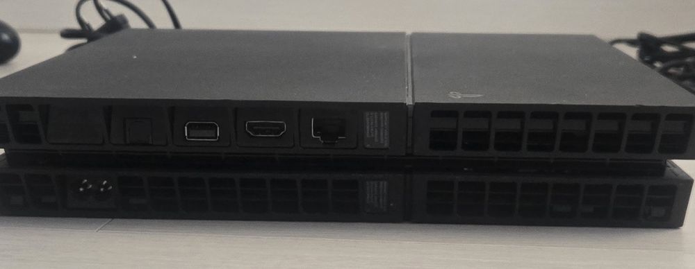 Продам Playstation 4 Fat Версія прошивки 12.00