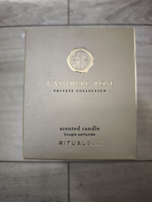 Rituals świeczka CASHMERE ROSE