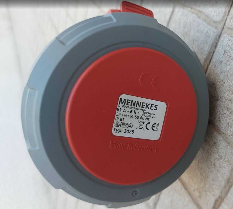 Ficha Fêmea de 63A 3PN + T