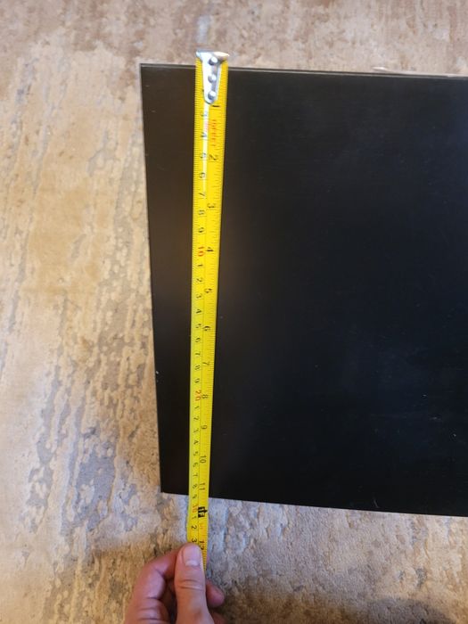 Półka wisząca że wspornikami czarna, łuk