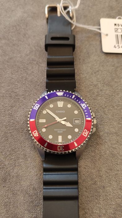 Relógio Casio Duro MDV-10 "Pepsi"