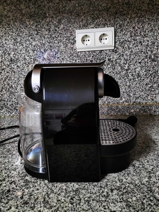 Máquina de café de cápsulas Krups - Nespresso