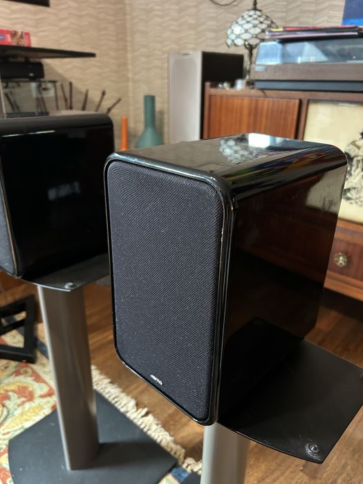 Colunas bookshelf Jamo S404,excelente som