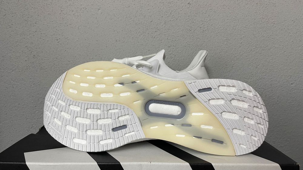 Adidas ULTRABOOST 5 roz. 42
