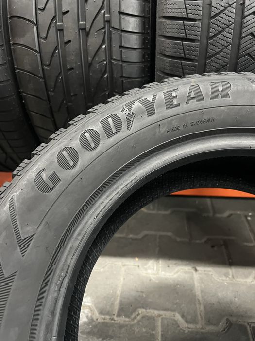 Шини,Резина,Пара,Зима 205/60/16 92H Good Year Ultra Grip 9