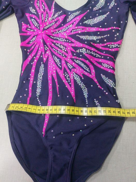 Vendo fato patinagem artística,8-10 anos