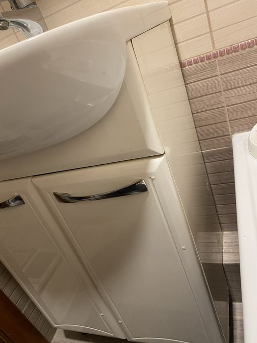 Терміново продам тумбу з умивальником Kolo