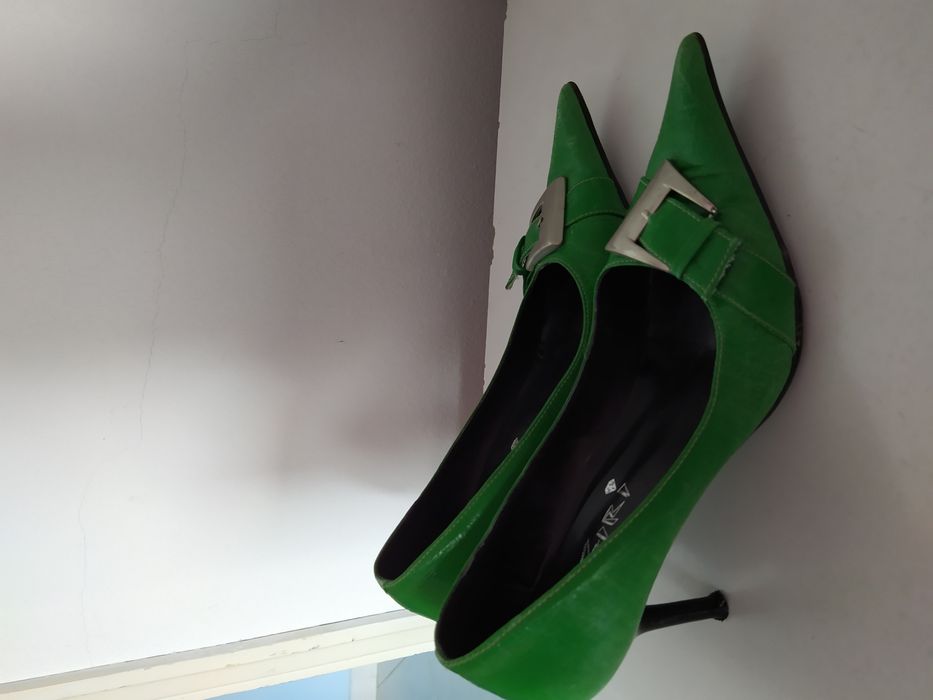 Sapatos salto alto 38-39 como novos