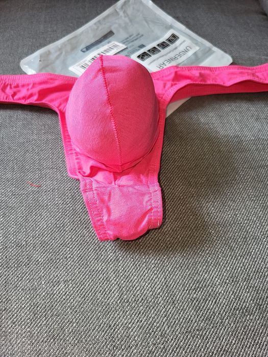 Super wygodne seksi stringi z kieszonką