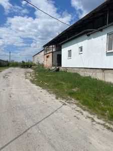 Будівля 1143,2 кв та 0,4266 га, м. Полонне,  Енгельса 15А
